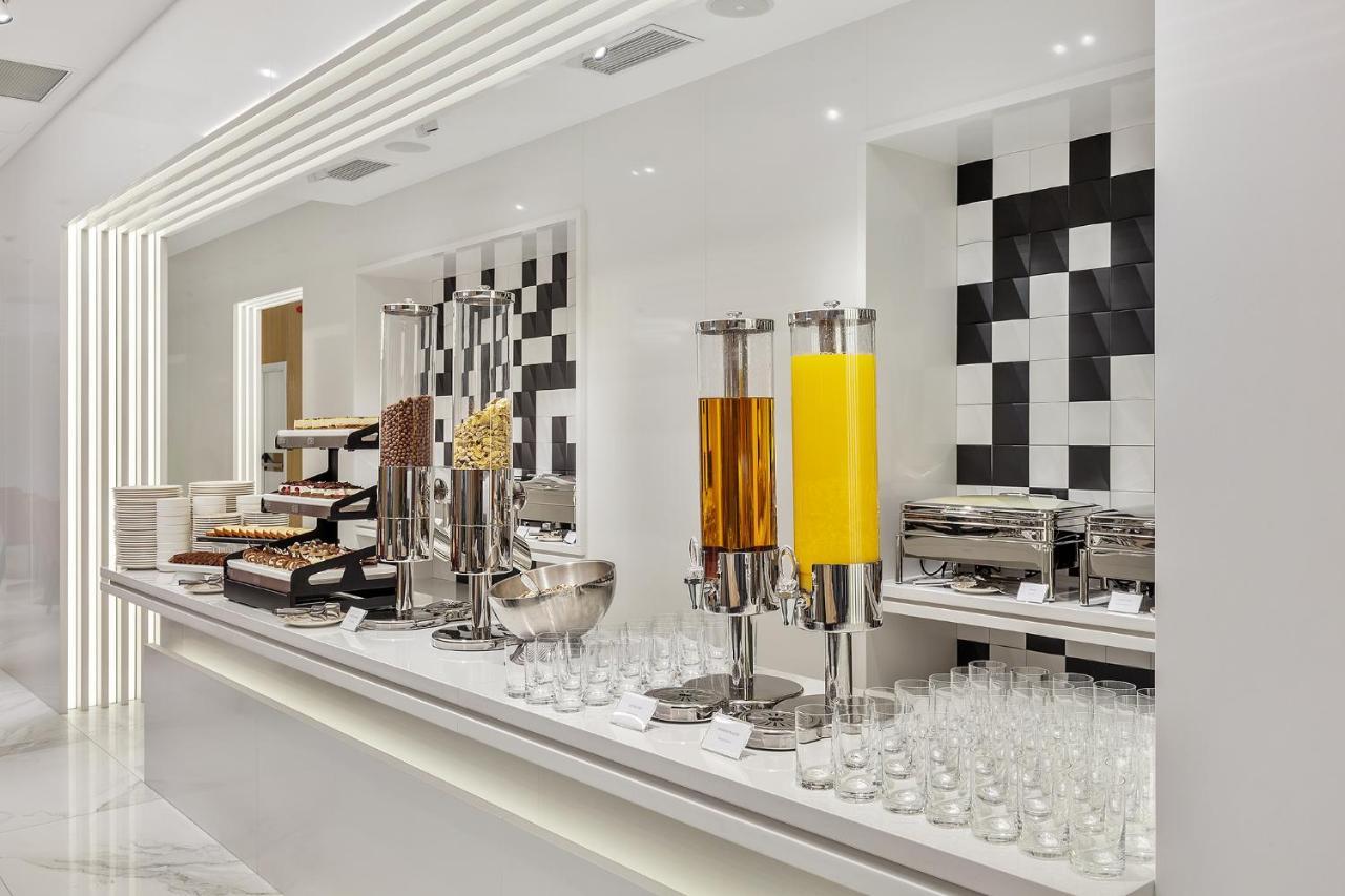 Clocks Hotel Τυφλίδα Εξωτερικό φωτογραφία